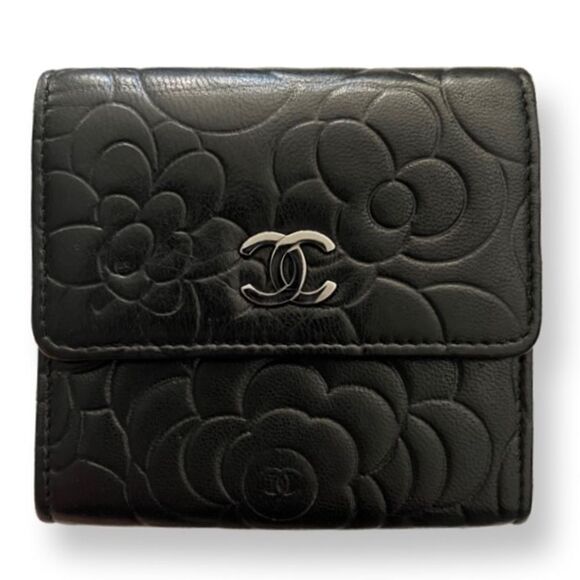 Chanel Black Lambskin Camellia Embossed Short Trifold Wallet - Picture 1 of 12